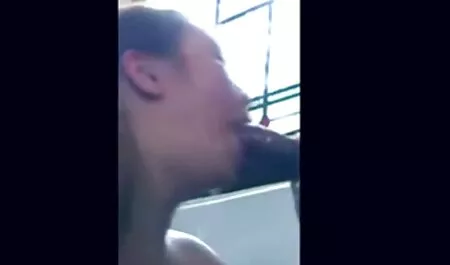 ورزش ها می بیند دیک بزرگ و مکیدن آن کانال تلگرام فیلم پورن را به سرعت