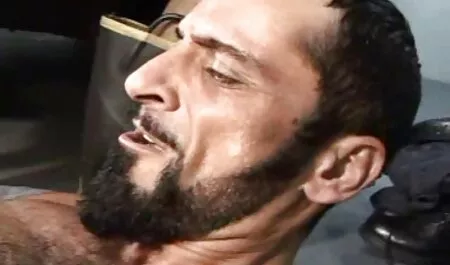 علاقه پورن در تلگرام خواهرش نیز در قسمت صمیمی ظاهر شد