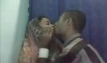 او با پای پیاده به خانه آمد و یک اردک در اتاق وجود دارد. کانال پورن تلگرام آدرس