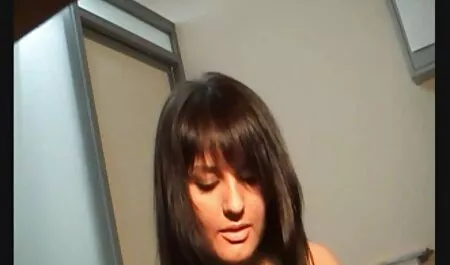 این دختر پوشیدن شورت ، تمام کانال استیکر پورن اسلات صورتی.