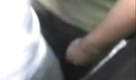 او یک خدمتکار به دفتر کانال های پورن در تلگرام جدید گرفت و آن را از دفتر به سرقت برده.