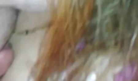یک زن سیاه پوست مسیر ضرب و شتم را برداشت ایدی کانال فیلم پورن تلگرام و فانتزی های جنسی را با او بیرون آورد.